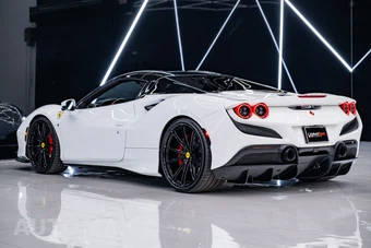 2023 Ferrari F8 Spider Convertible - miniatura 3