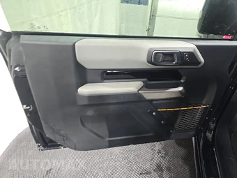 2023 Ford Bronco Badlands Advanced - miniatura 9