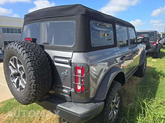 2023 Ford Bronco Badlands Advanced - miniatura 3