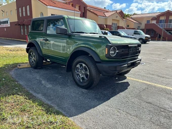 2023 Ford Bronco Base - miniatura 3