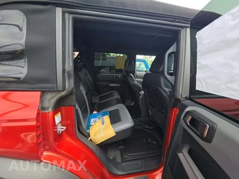 2023 Ford Bronco Black Diamond - miniatura 16
