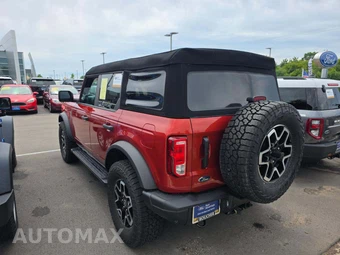2023 Ford Bronco Black Diamond - miniatura 2