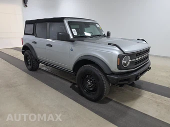 2023 Ford Bronco Black Diamond - miniatura 3