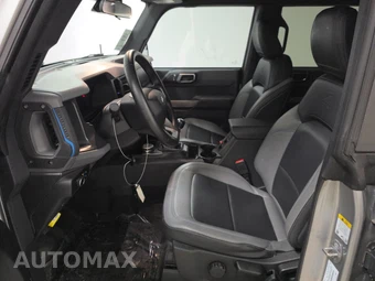 2023 Ford Bronco Black Diamond - miniatura 7