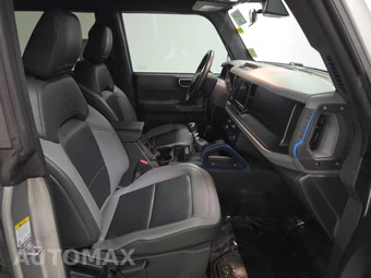 2023 Ford Bronco Black Diamond - miniatura 8