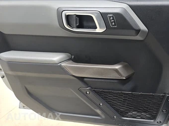 2023 Ford Bronco Black Diamond - miniatura 9