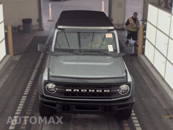 2023 Ford Bronco Black Diamond - miniatura 2