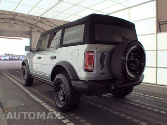2023 Ford Bronco Black Diamond - miniatura 6