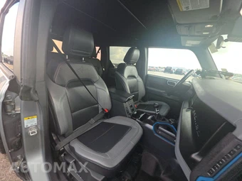2023 Ford Bronco Black Diamond - miniatura 8