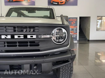 2023 Ford Bronco Black Diamond - miniatura 10