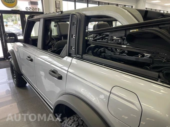 2023 Ford Bronco Black Diamond - miniatura 14