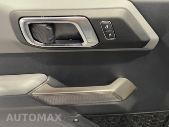 2023 Ford Bronco Black Diamond - miniatura 24