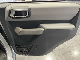 2023 Ford Bronco Black Diamond - miniatura 42