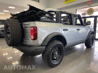 2023 Ford Bronco Black Diamond - miniatura 5
