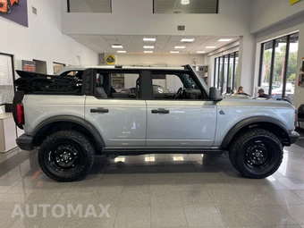 2023 Ford Bronco Black Diamond - miniatura 6