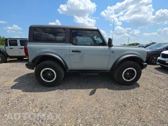 2023 Ford Bronco Black Diamond Advanced - miniatura 4