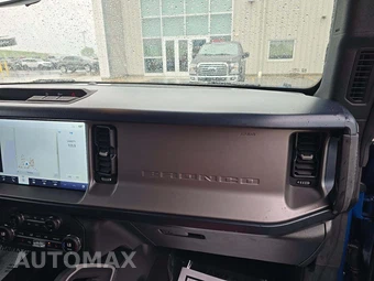 2023 Ford Bronco Outer Banks - miniatura 16