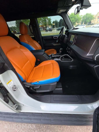 2023 Ford Bronco Outer Banks - miniatura 15