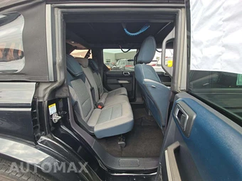 2023 Ford Bronco Outer Banks - miniatura 16
