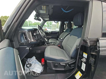 2023 Ford Bronco Outer Banks - miniatura 6