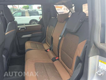 2023 Ford Bronco Outer Banks - miniatura 13