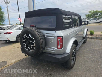 2023 Ford Bronco Outer Banks - miniatura 3