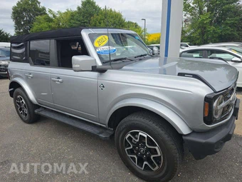 2023 Ford Bronco Outer Banks - miniatura 4
