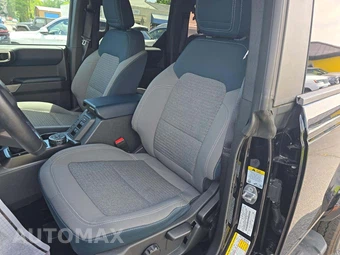 2023 Ford Bronco Outer Banks - miniatura 3