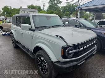 2023 Ford Bronco Outer Banks - miniatura 3