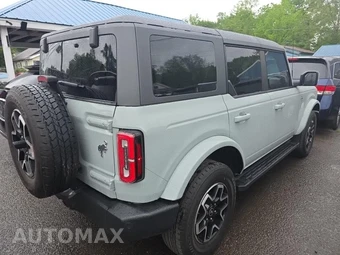 2023 Ford Bronco Outer Banks - miniatura 4