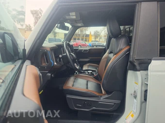 2023 Ford Bronco Outer Banks - miniatura 5