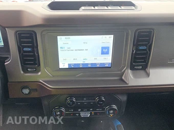 2023 Ford Bronco Outer Banks - miniatura 6