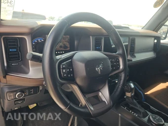 2023 Ford Bronco Outer Banks - miniatura 10