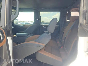 2023 Ford Bronco Outer Banks - miniatura 13