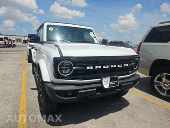 2023 Ford Bronco Outer Banks - miniatura 2
