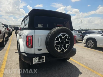 2023 Ford Bronco Outer Banks - miniatura 5