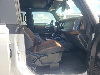 2023 Ford Bronco Outer Banks - miniatura 8