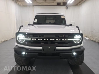 2023 Ford Bronco Outer Banks - miniatura 2