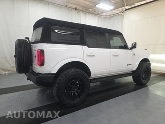2023 Ford Bronco Outer Banks - miniatura 4