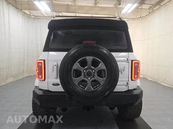 2023 Ford Bronco Outer Banks - miniatura 5