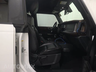 2023 Ford Bronco Outer Banks - miniatura 8