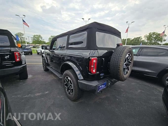 2023 Ford Bronco Outer Banks - miniatura 2