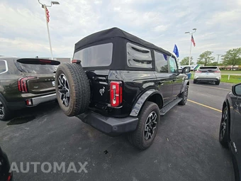 2023 Ford Bronco Outer Banks - miniatura 3