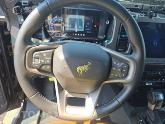 2023 Ford Bronco Outer Banks - miniatura 10