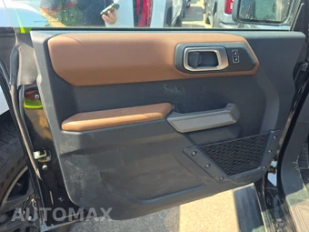 2023 Ford Bronco Outer Banks - miniatura 9
