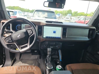 2023 Ford Bronco Outer Banks - miniatura 11