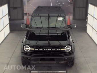 2023 Ford Bronco Outer Banks - miniatura 2