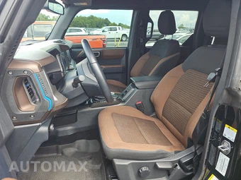 2023 Ford Bronco Outer Banks - miniatura 7