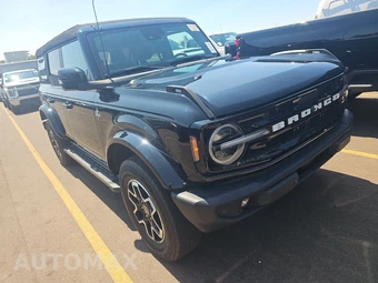 2023 Ford Bronco Outer Banks Advanced - miniatura 3