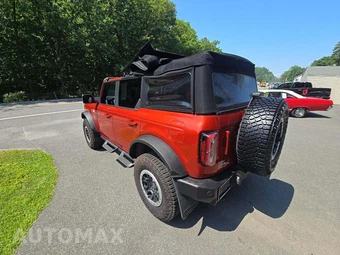2023 Ford Bronco Outer Banks Advanced - miniatura 2